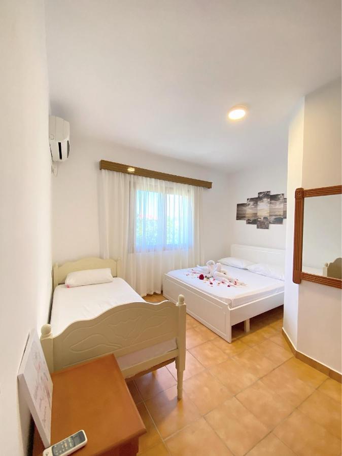 Vila Arlind 호텔 Vlorë 외부 사진