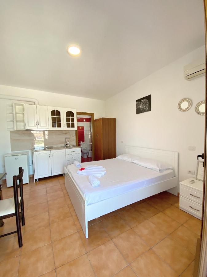 Vila Arlind 호텔 Vlorë 외부 사진