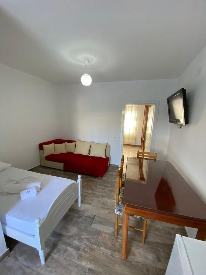 Vila Arlind 호텔 Vlorë 외부 사진