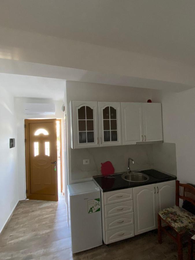 Vila Arlind 호텔 Vlorë 외부 사진